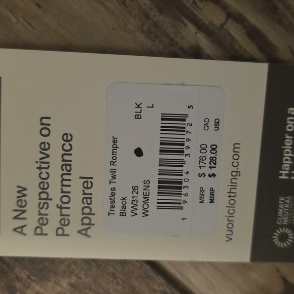 NWT Women's Vuori "Trestles Twill Romper" in Black. Various Sizes - Picture 2 of 9